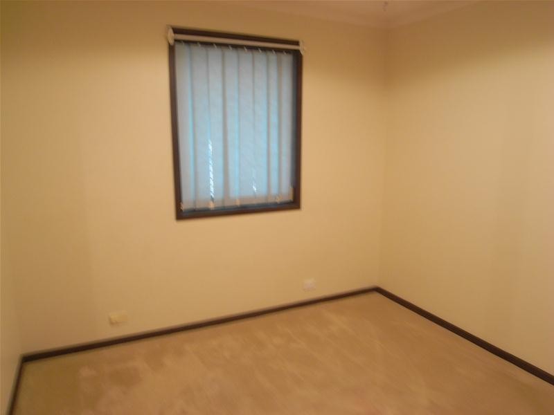 13 Neville Place, Latham ACT 2615