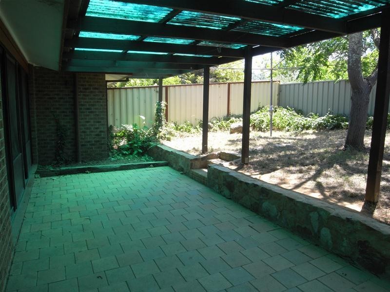 13 Neville Place, Latham ACT 2615