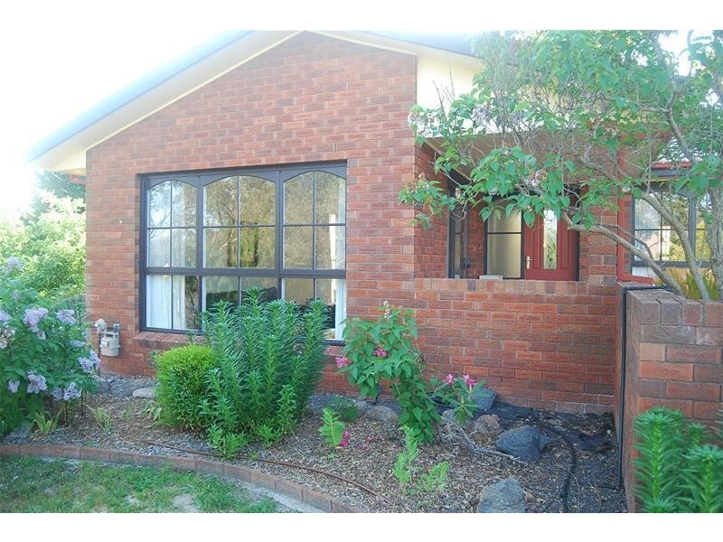 12 Bouchard Place, Fadden ACT 2904