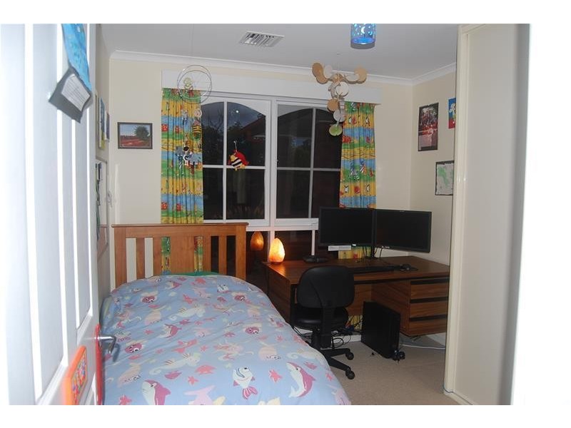 12 Bouchard Place, Fadden ACT 2904