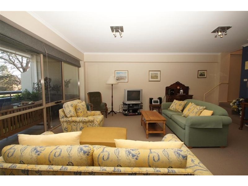 E2/2 Currie Crescent, Griffith ACT 2603