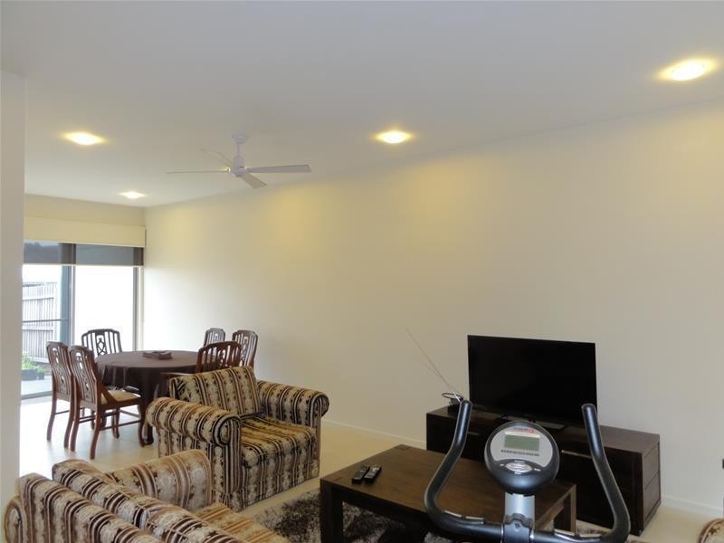 6 Zanci Street, Crace ACT 2911