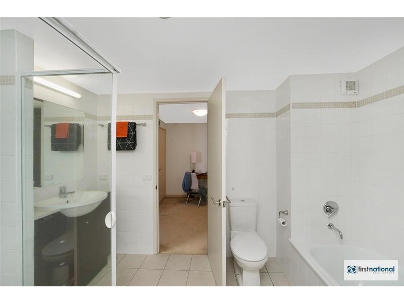 37/12 National Circuit, Barton ACT 2600