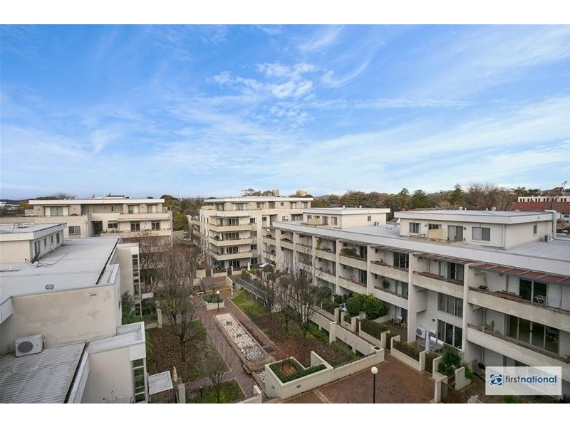 37/12 National Circuit, Barton ACT 2600