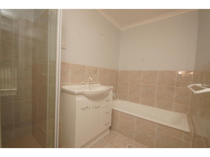 16/6 Blackett Crescent, Greenway ACT 2900