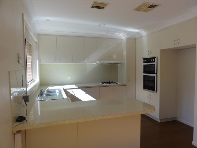 10 Burrumarra Avenue, Ngunnawal ACT 2913