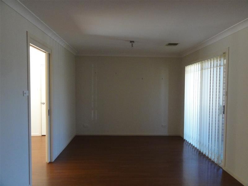 10 Burrumarra Avenue, Ngunnawal ACT 2913