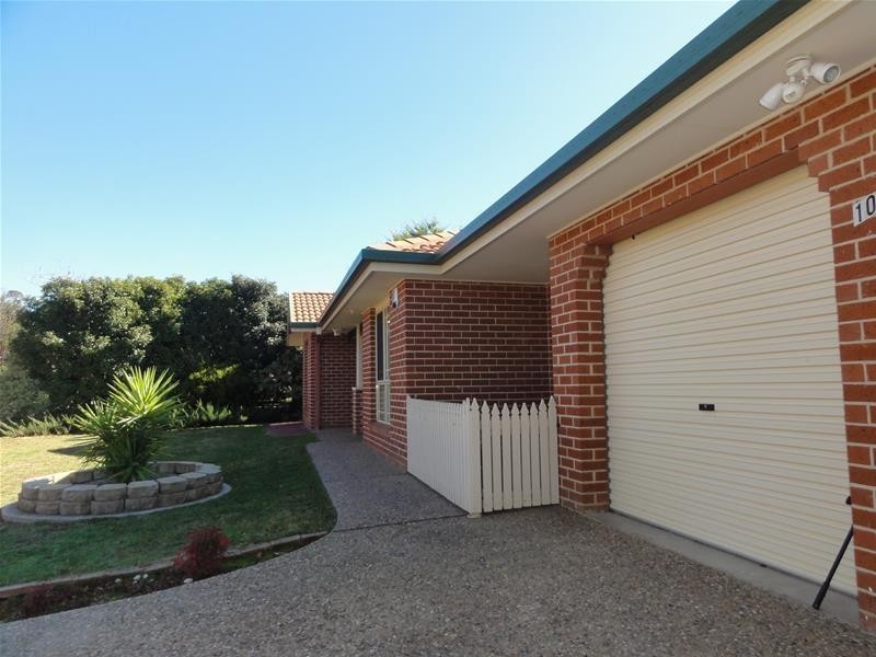 10 Burrumarra Avenue, Ngunnawal ACT 2913