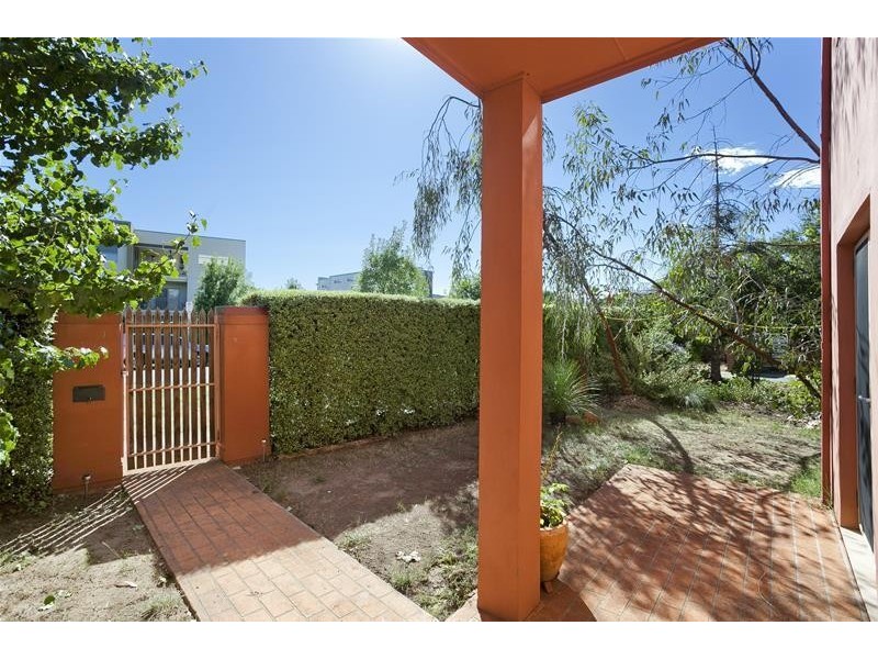 2/15 Towns Crescent, Turner ACT 2612