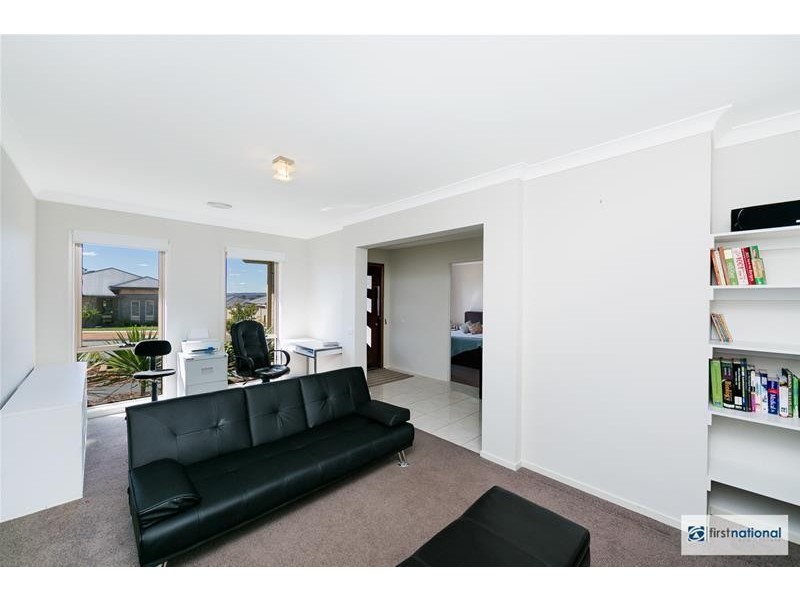 17 Renfree Street, Casey ACT 2913