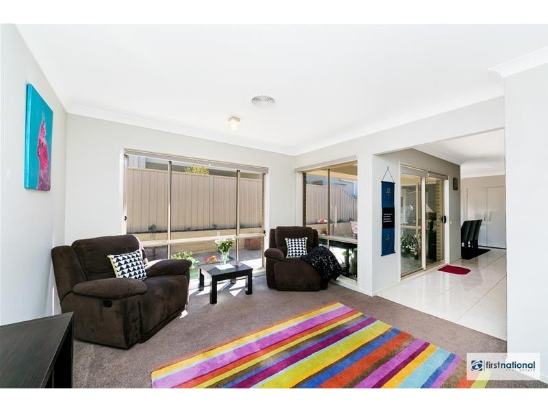 17 Renfree Street, Casey ACT 2913