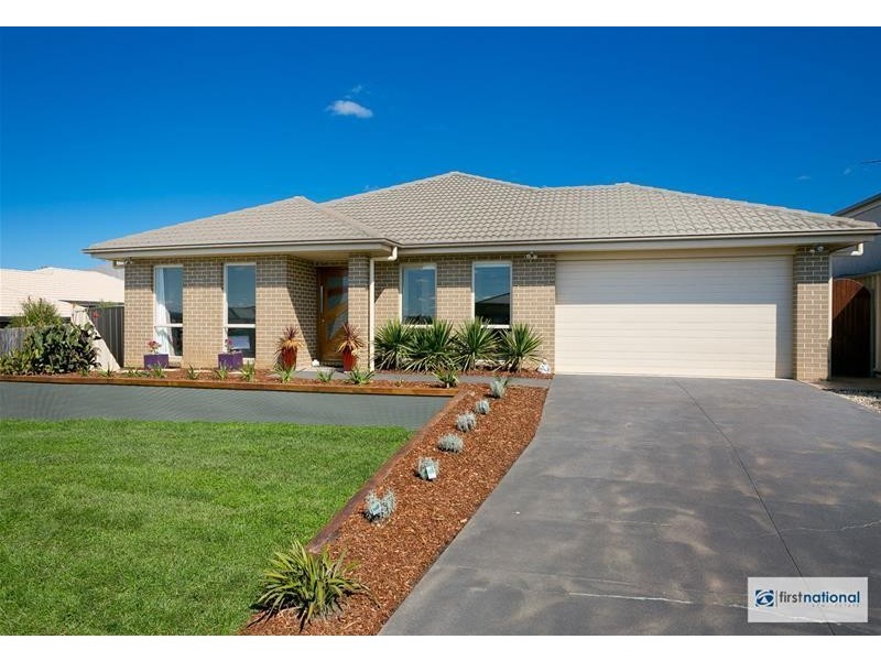 17 Renfree Street, Casey ACT 2913