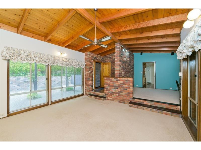 25 Maclagen Street, Isaacs ACT 2607