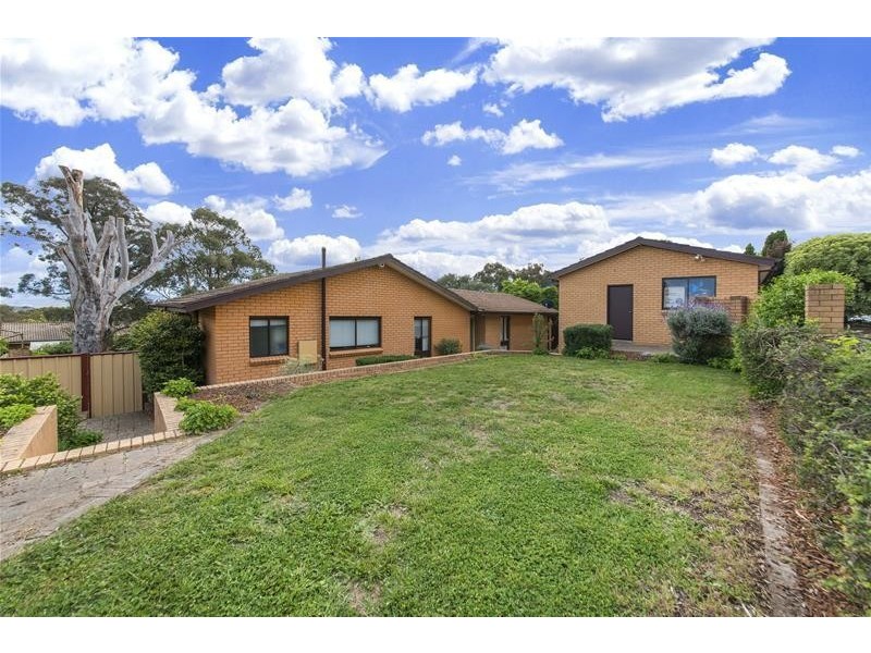 6 North Place, Charnwood ACT 2615