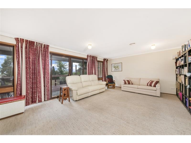 6 North Place, Charnwood ACT 2615