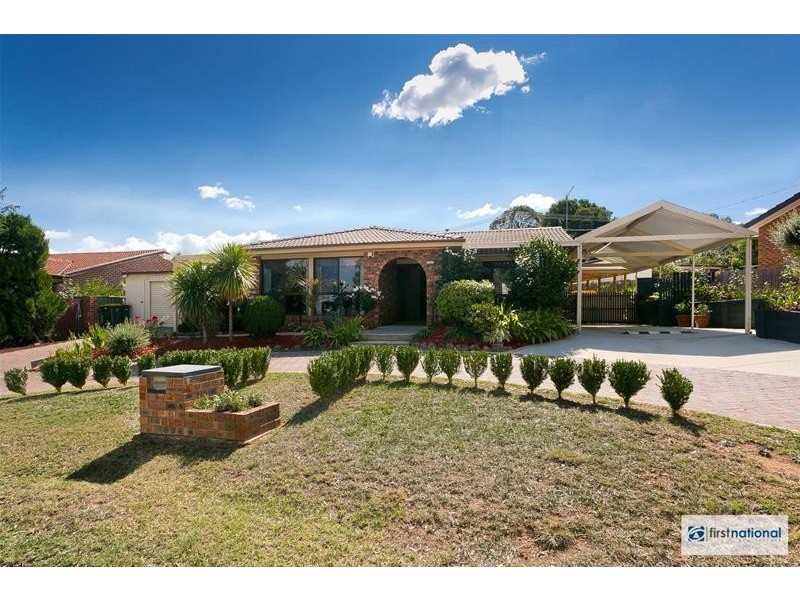 7 Maconochie Crescent, Oxley ACT 2903