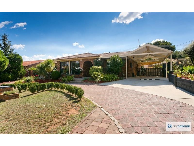 7 Maconochie Crescent, Oxley ACT 2903