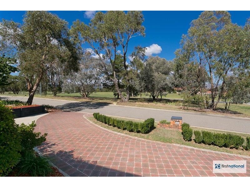 7 Maconochie Crescent, Oxley ACT 2903