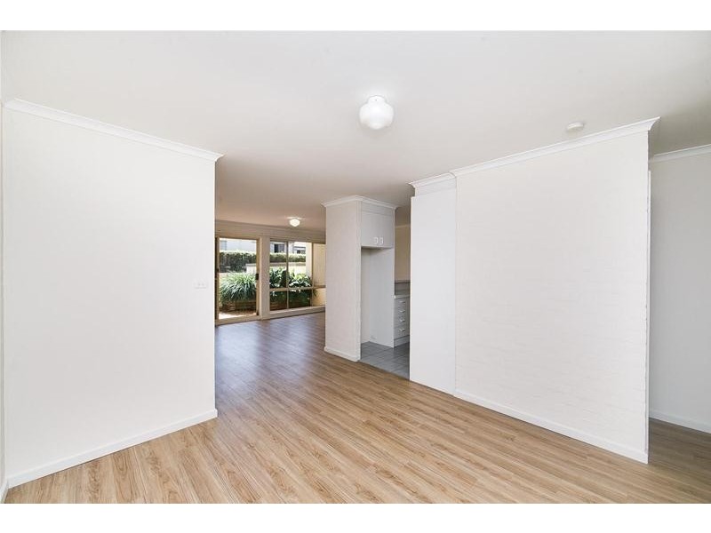 8/4 Antis Street, Phillip ACT 2606