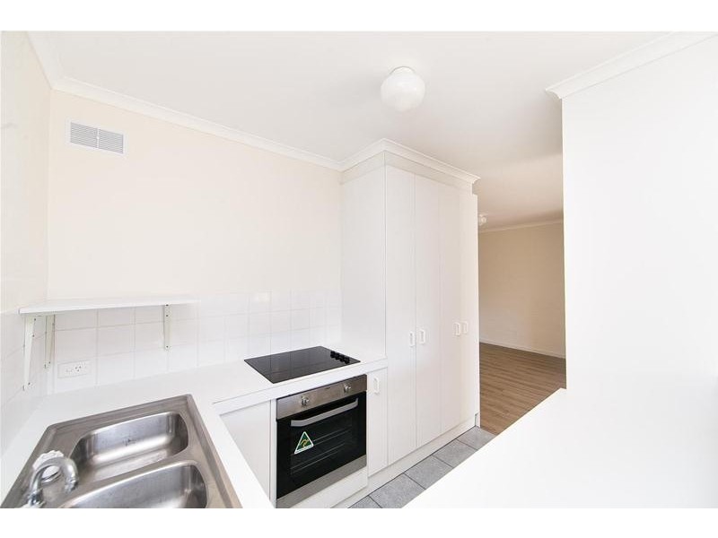 8/4 Antis Street, Phillip ACT 2606