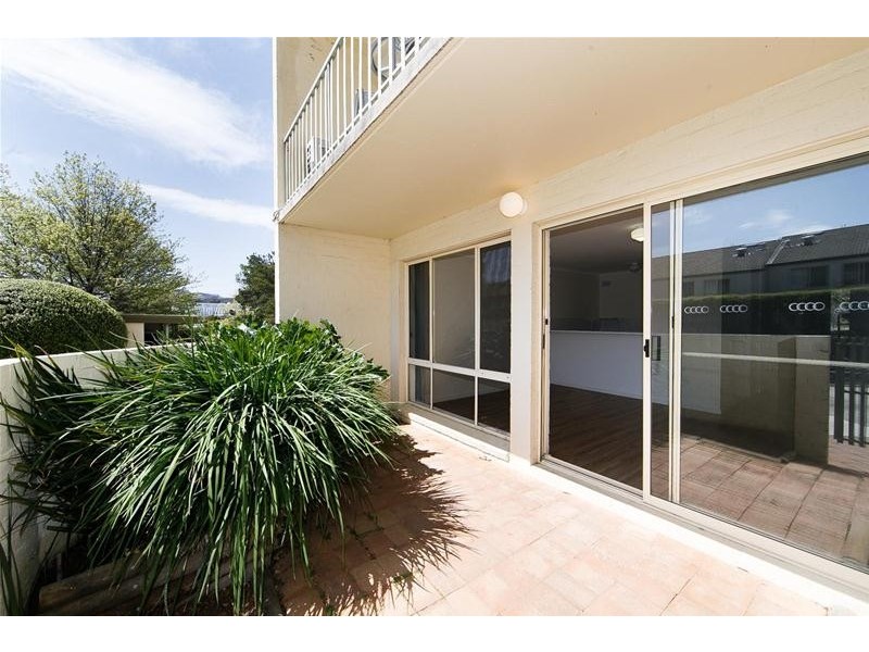 8/4 Antis Street, Phillip ACT 2606