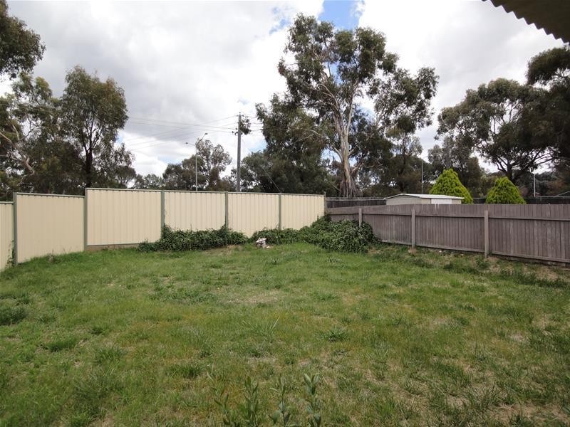 16 Skertchly Place, Florey ACT 2615