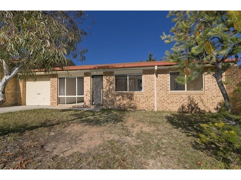 2/28 Ringrose Crescent, Isaacs ACT 2607