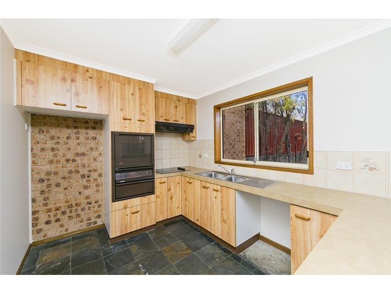 2/28 Ringrose Crescent, Isaacs ACT 2607