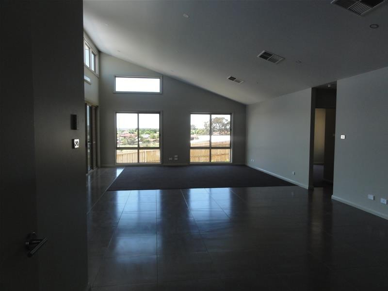 49 Keewong Street, Crace ACT 2911