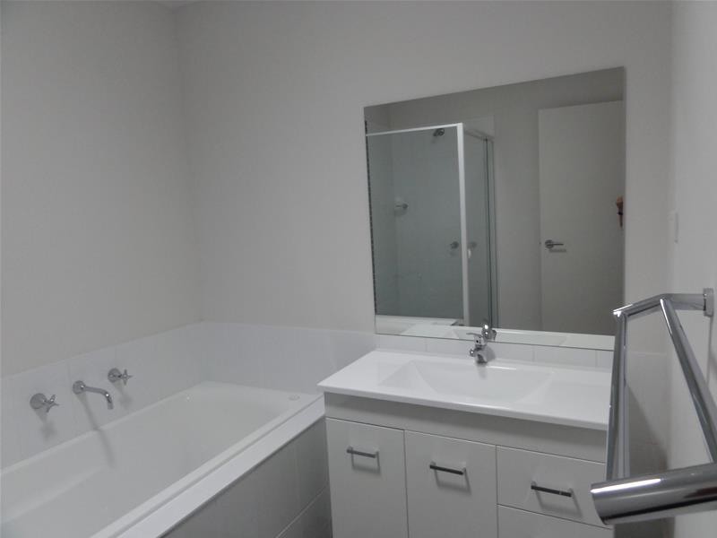 30 Hilda Kincaid Crescent, Macgregor ACT 2615