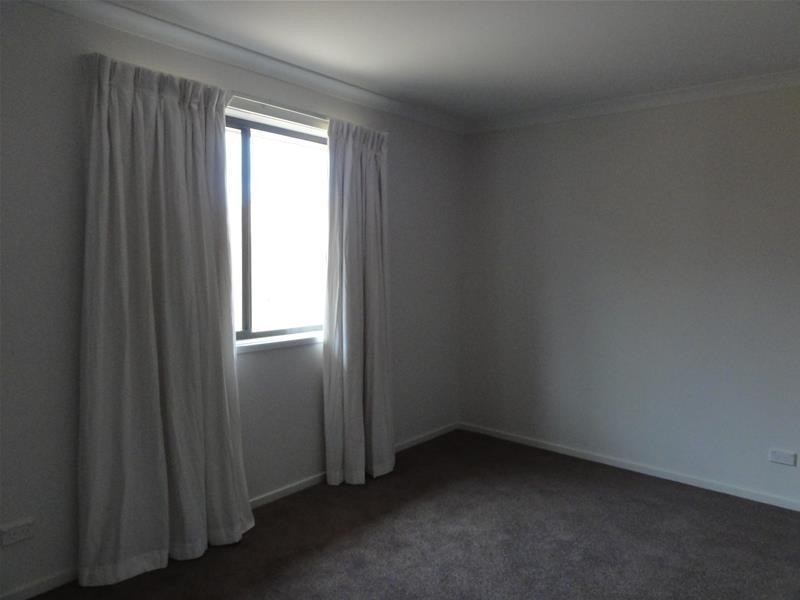 30 Hilda Kincaid Crescent, Macgregor ACT 2615