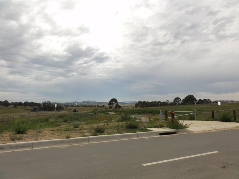 30 Hilda Kincaid Crescent, Macgregor ACT 2615