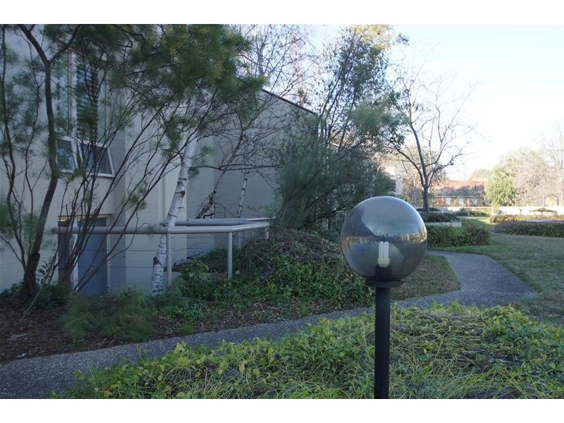 28/26 Macquarie Street, Barton ACT 2600