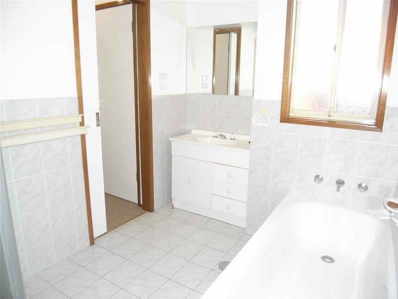 49 Collicott Circuit, Macquarie ACT 2614