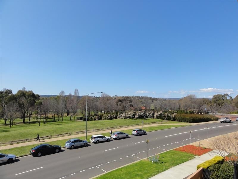 16/1 Drew Street, Greenway ACT 2900