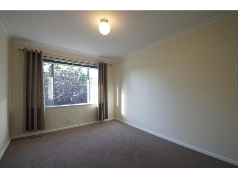 6 Warren Place, Chifley ACT 2606