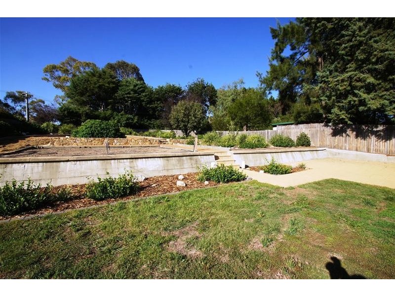 6 Warren Place, Chifley ACT 2606