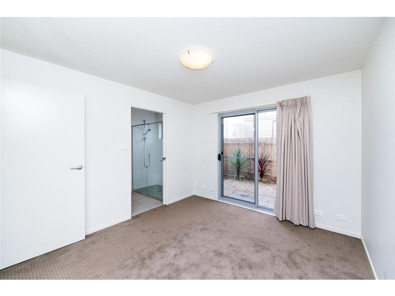 90/311 Flemington Road, Franklin ACT 2913