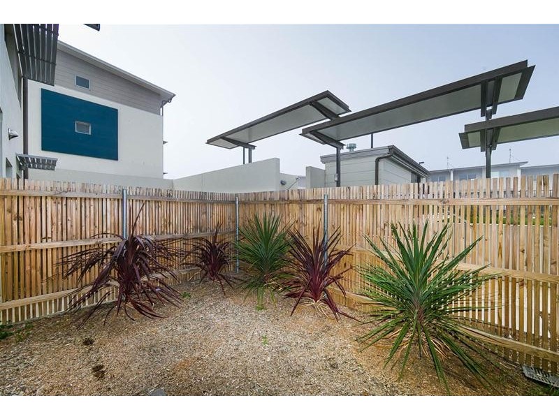 90/311 Flemington Road, Franklin ACT 2913