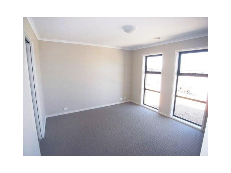 4 Keaney Street, Macgregor ACT 2615