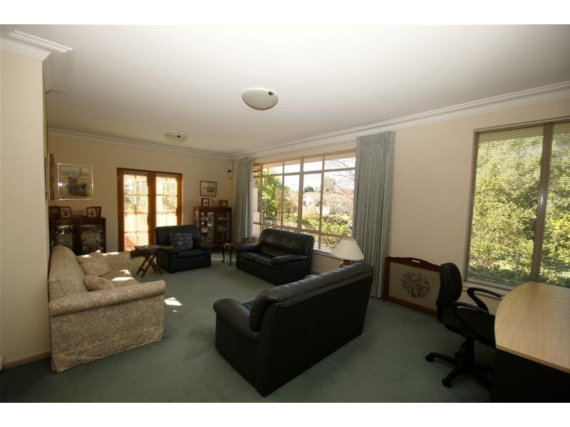 22 Quiros Street, Red Hill ACT 2603