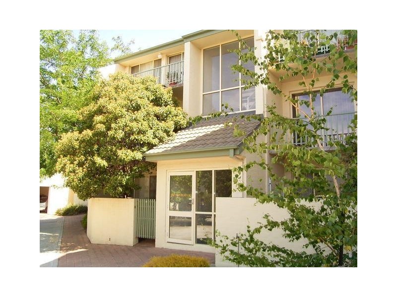 8/4 Antis Street, Phillip ACT 2606