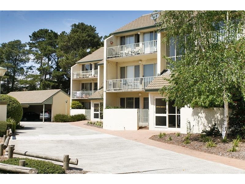 8/4 Antis Street, Phillip ACT 2606