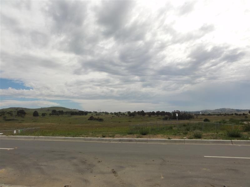 30 Hilda Kincaid Crescent, Macgregor ACT 2615