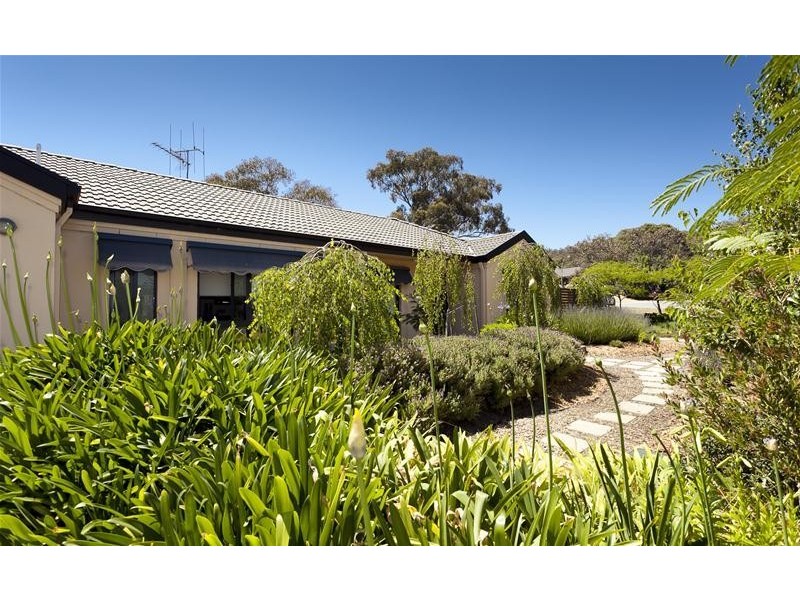 4 Burgan Grove, Jerrabomberra NSW 2619