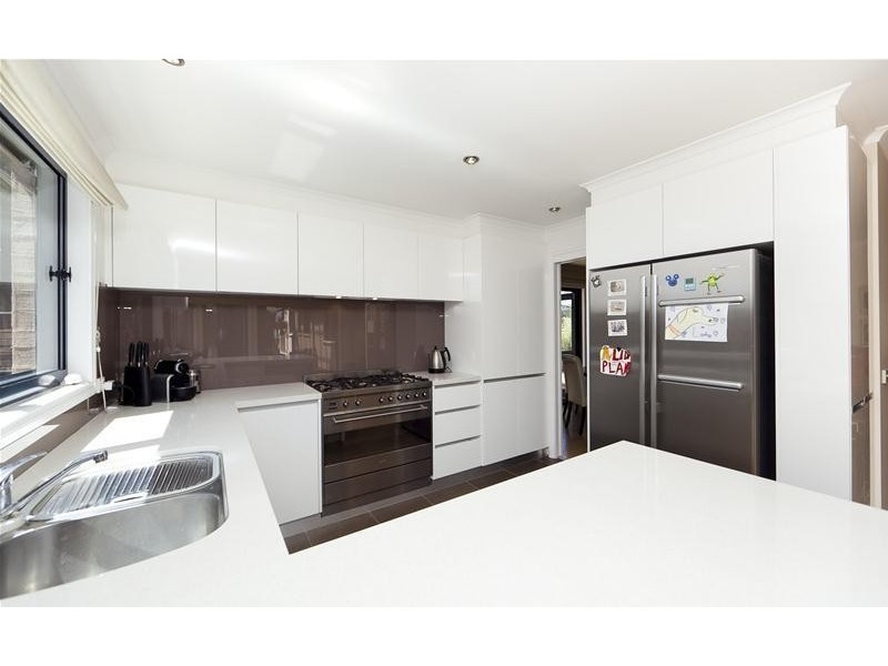 4 Burgan Grove, Jerrabomberra NSW 2619