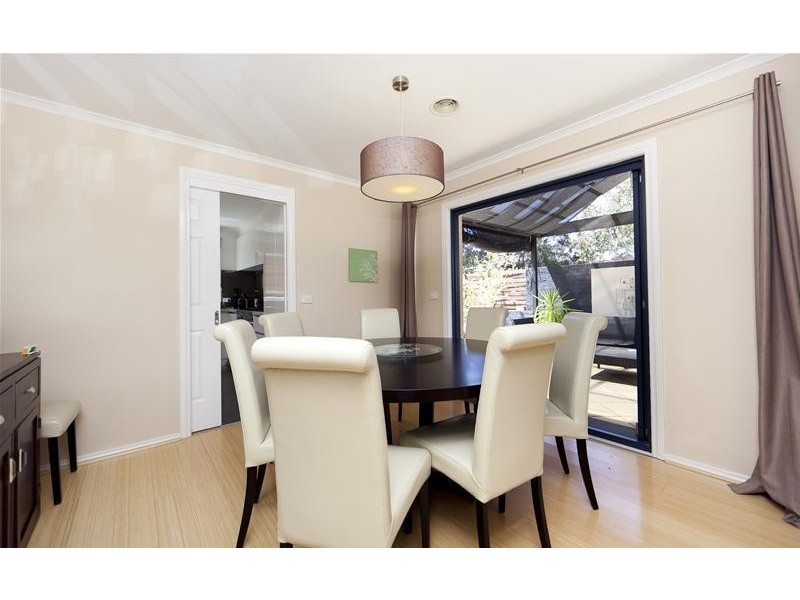 4 Burgan Grove, Jerrabomberra NSW 2619