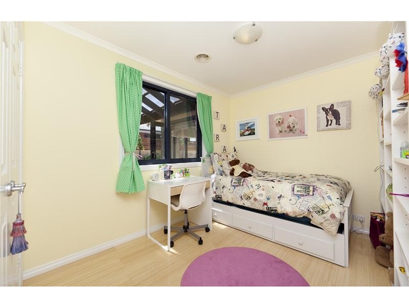 4 Burgan Grove, Jerrabomberra NSW 2619