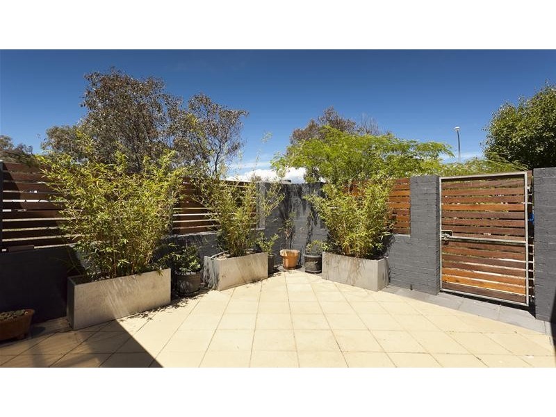 4 Burgan Grove, Jerrabomberra NSW 2619