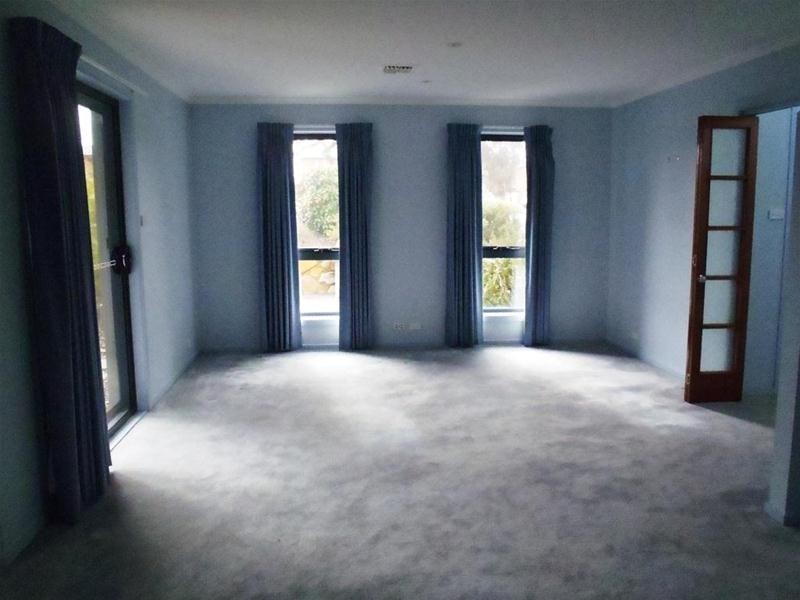 18 Redbank Street, Harrison ACT 2914